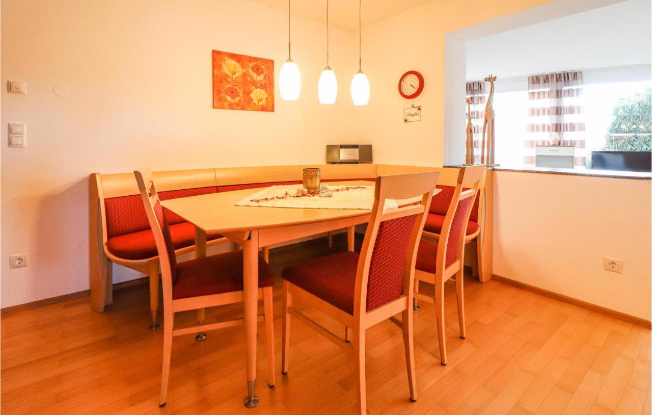 Ferienwohnung Mit Gartenzaun 펠트키르히 외부 사진